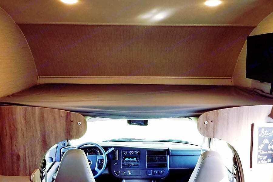 Photo 8 - 2020 Jayco Class C Motorhome rental photo 10