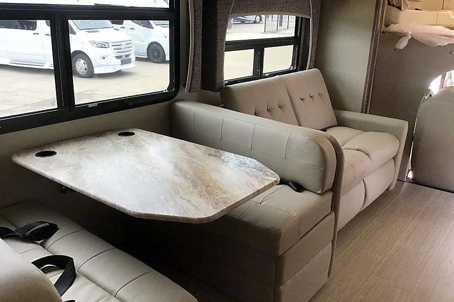 Photo 4 - 2020 Jayco Class C Motorhome rental photo 8