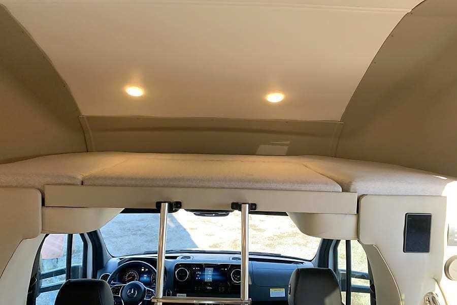Photo 6 - 2021 Tiffin Class C Motorhome rental photo 13