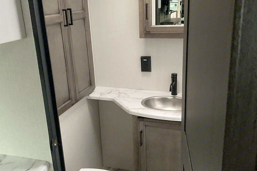 Photo 1 - 2021 Venture Rv Travel Trailer rental photo 3
