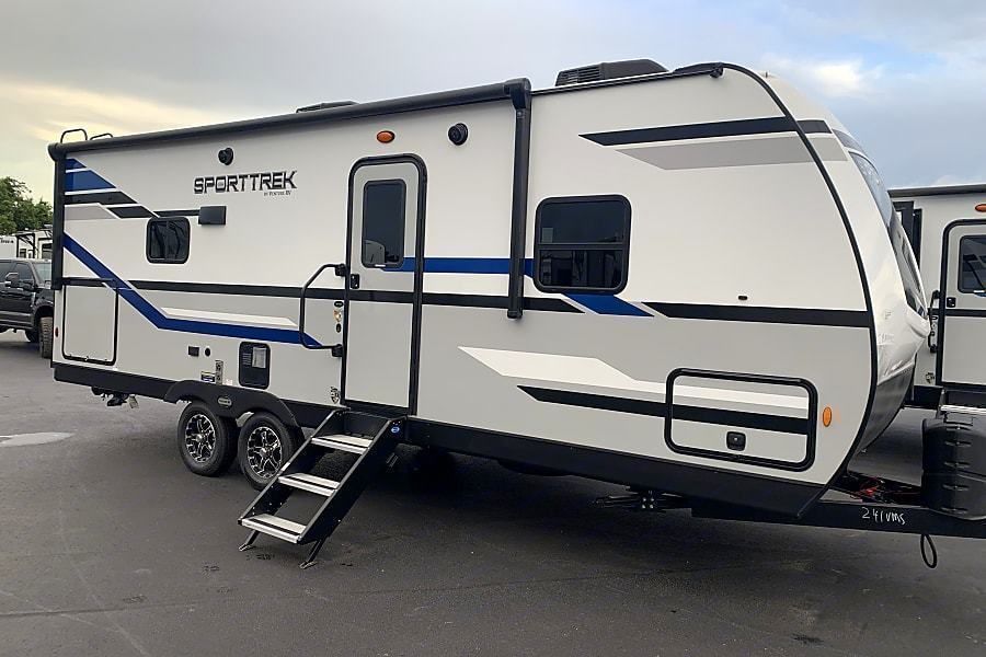 Photo 3 - 2021 Venture Rv Travel Trailer rental photo 5