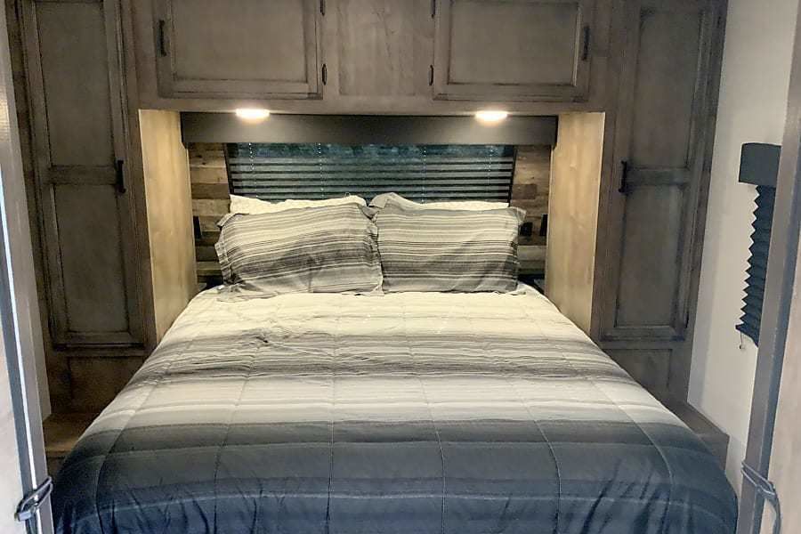 Photo 17 - 2021 Venture Rv Travel Trailer rental photo 19