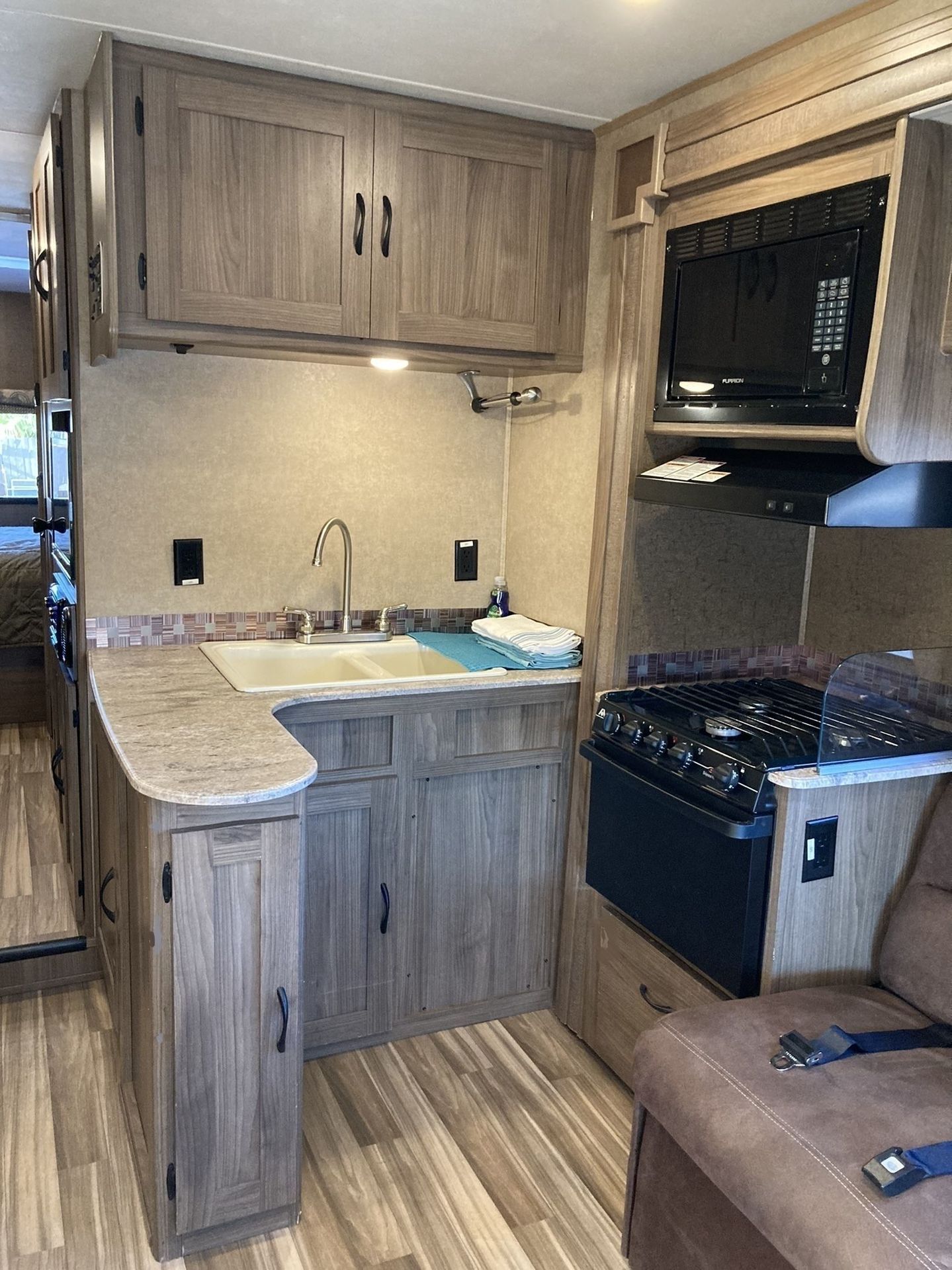 Photo 2 - 2017 Coachmen Class C Motorhome rental photo 4