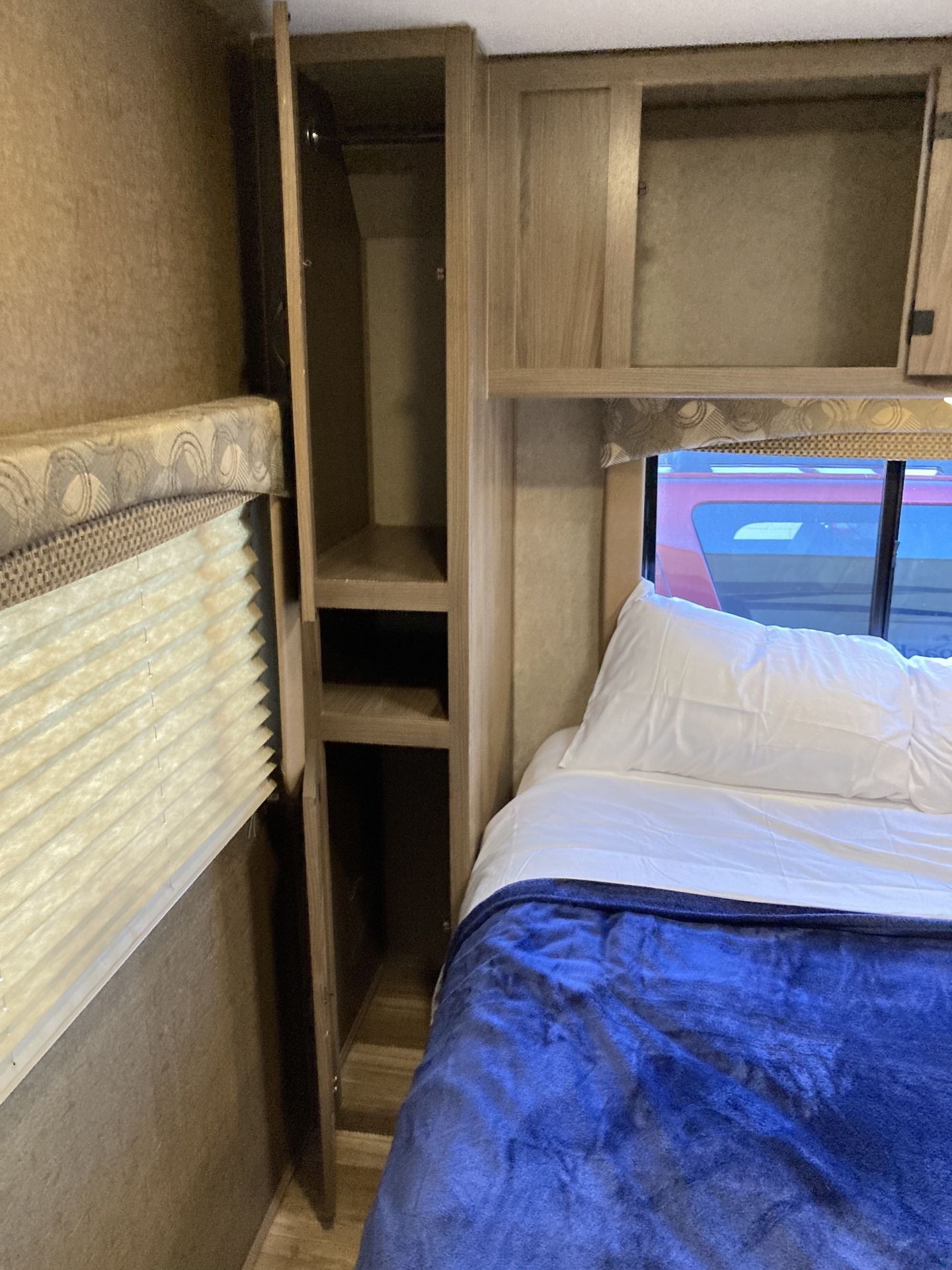 Photo 11 - 2017 Coachmen Class C Motorhome rental photo 13
