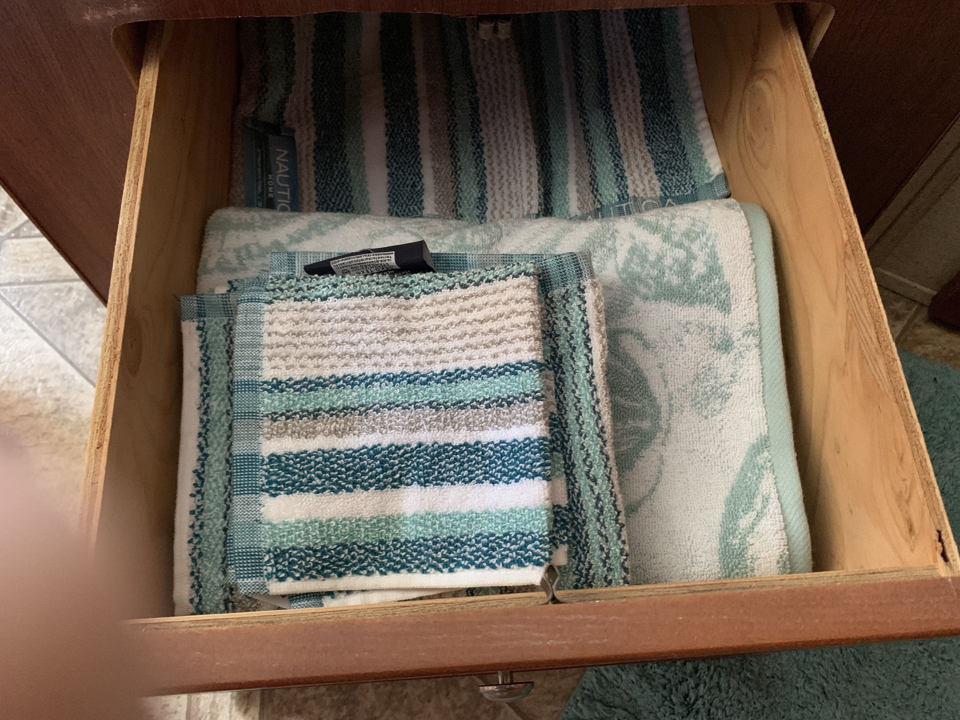 Photo 25 - 2010 Crossroads Travel Trailer rental photo 27