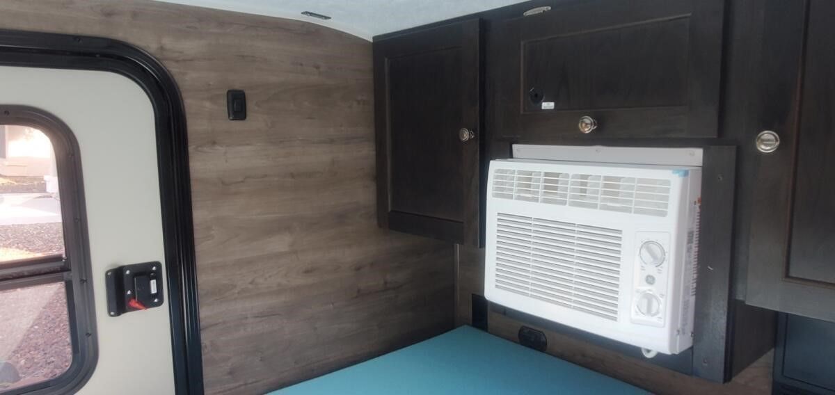 Photo 17 - 2021 Braxton Creek Travel Trailer rental photo 19