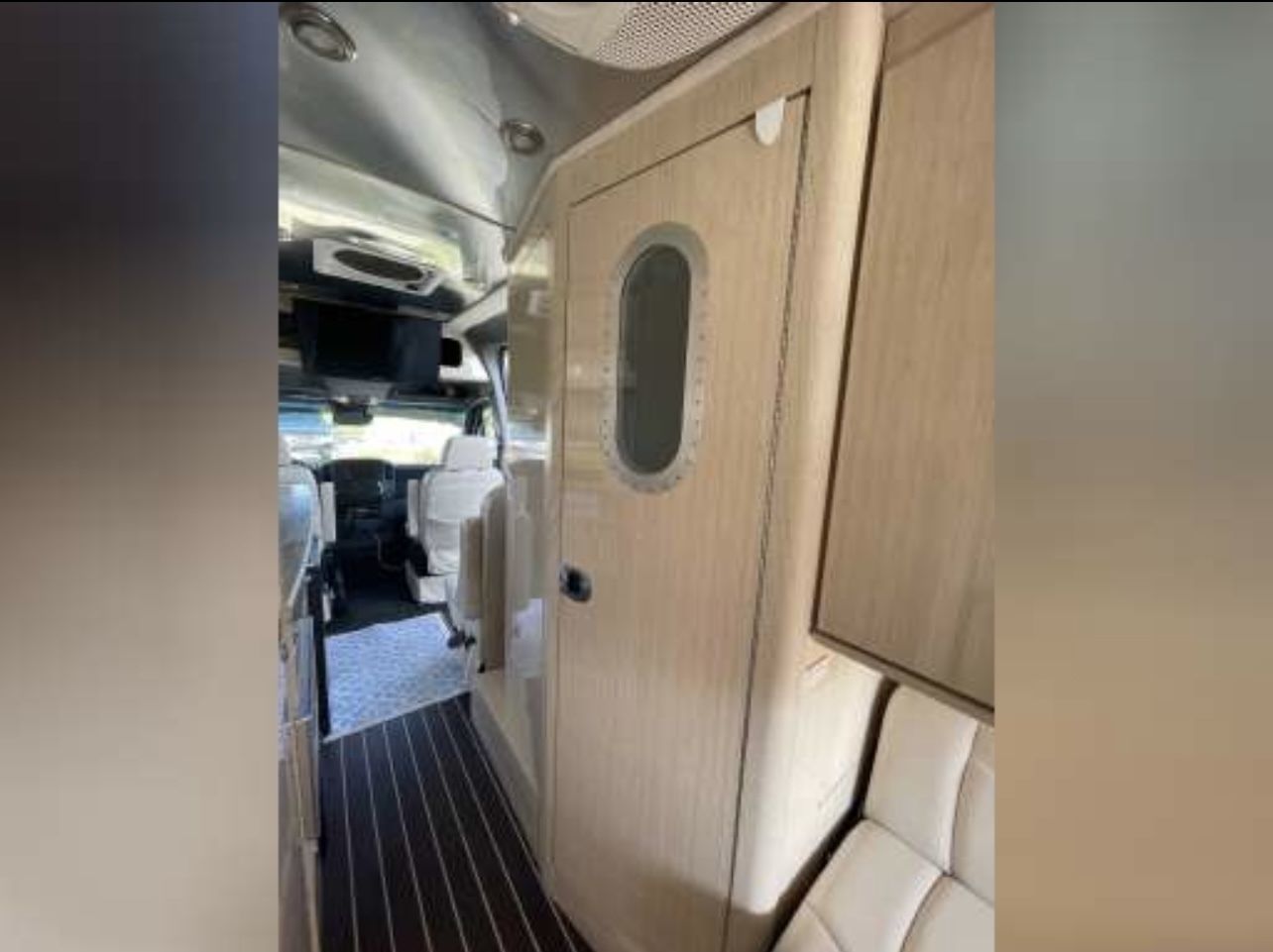 Photo 15 - 2016 Airstream Class B Motorhome rental photo 17