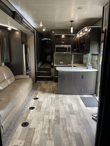 2018 Heartland 427 Road warrior Toy Hauler for rent in Auburn, KS