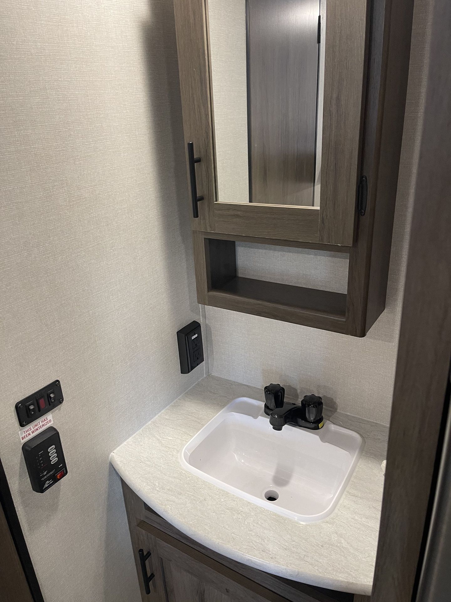 Photo 6 - 2021 Prime Time Travel Trailer rental photo 8