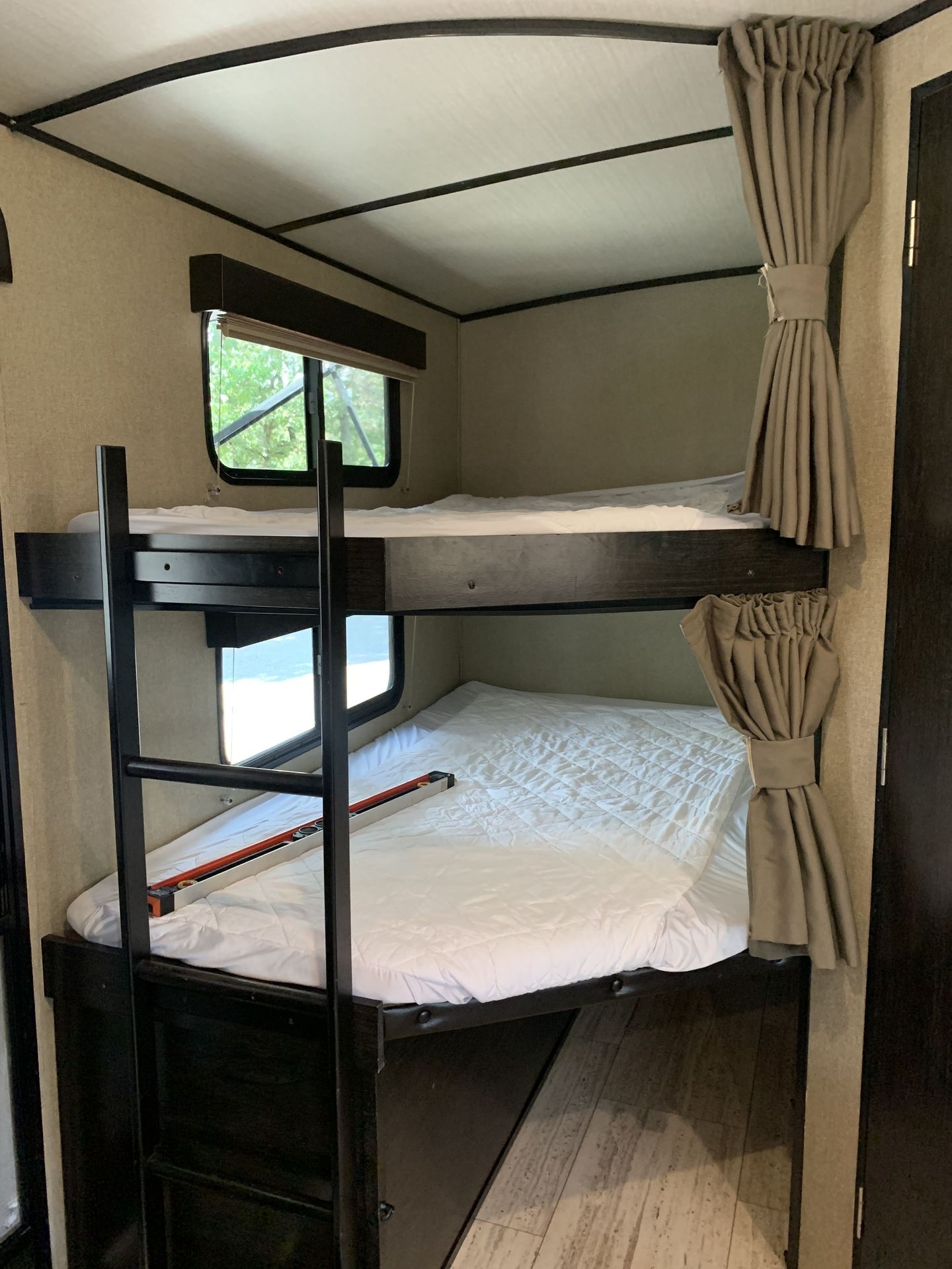 Photo 5 - 2017 Grand Design Travel Trailer rental photo 6