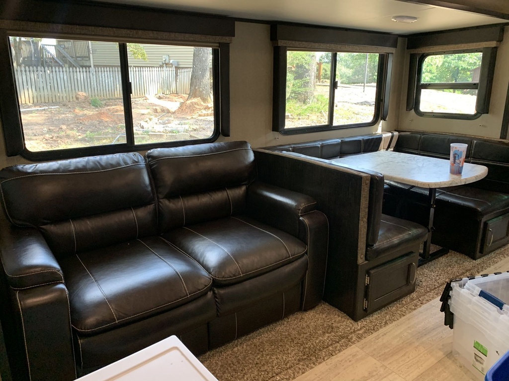 Photo 11 - 2017 Grand Design Travel Trailer rental photo 12