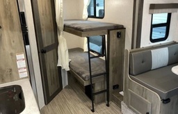 Photo 0 thumbnail 9