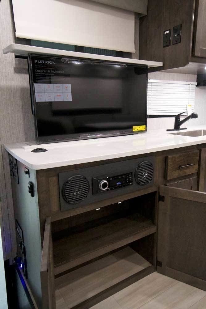 Photo 1 - 2020 Chevrolet Class C Motorhome rental photo 3