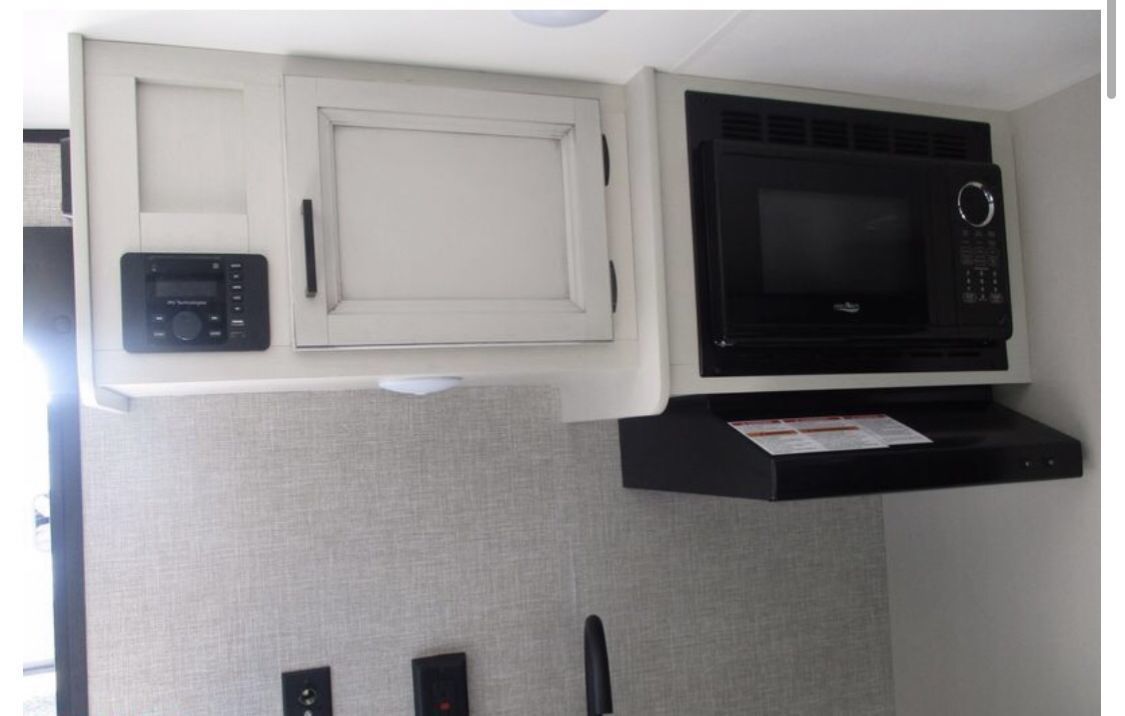Photo 11 - 2022 Jayco Travel Trailer rental photo 13