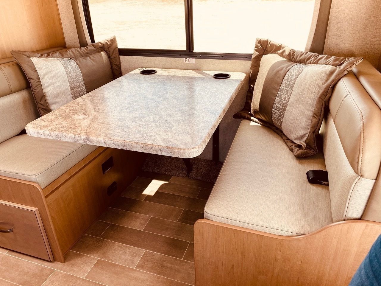 Photo 14 - 2021 Thor Motor Coach Class C Motorhome rental photo 16