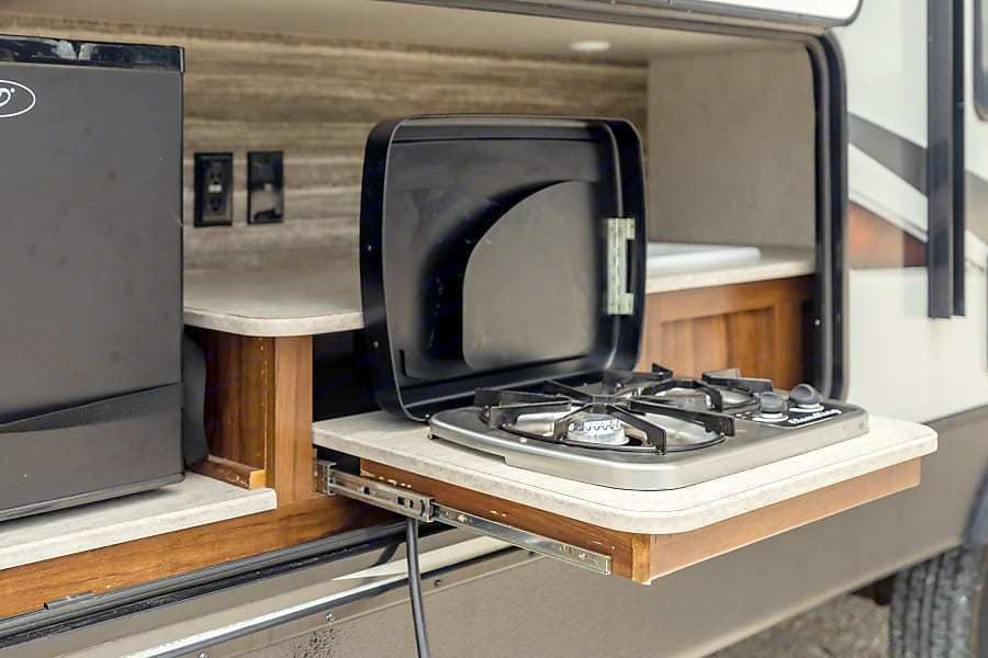 Photo 4 - 2018 Heartland Travel Trailer rental photo 6