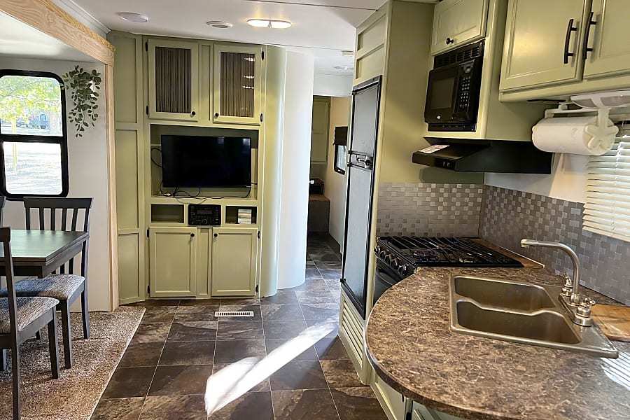Photo 8 - 2016 Crossroads Travel Trailer rental photo 10
