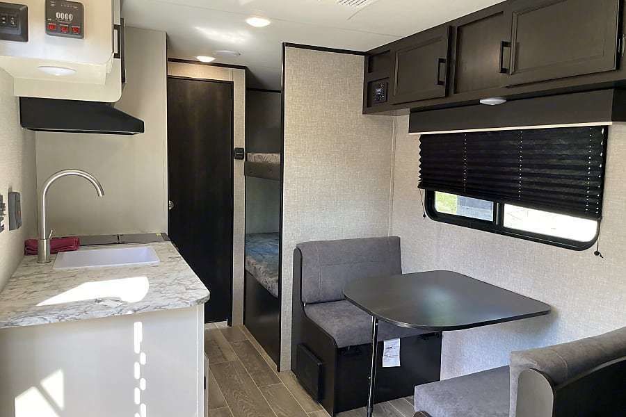 Photo 5 - 2022 Jayco Travel Trailer rental photo 7