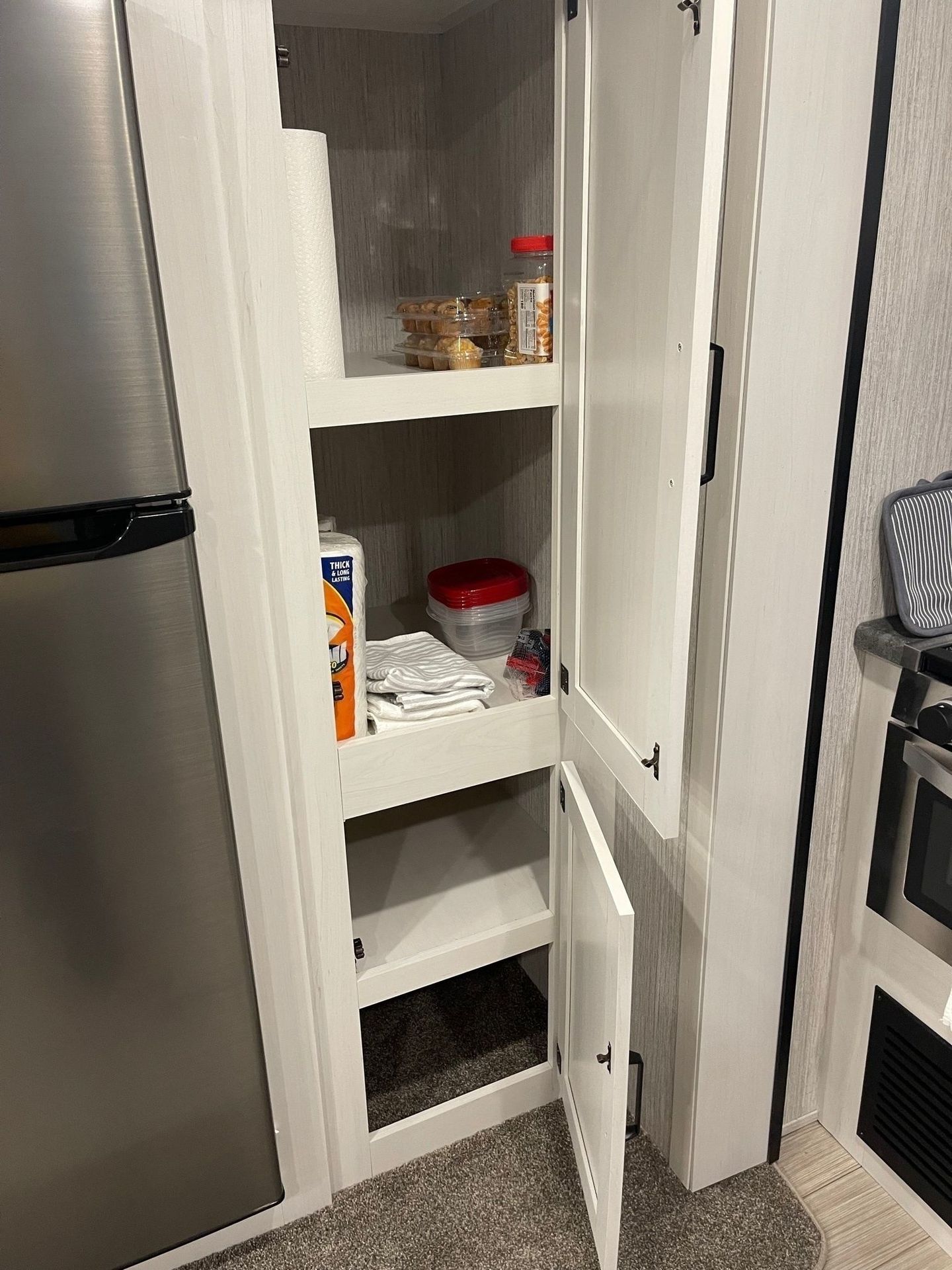 Photo 13 - 2022 Palomino Travel Trailer rental photo 15