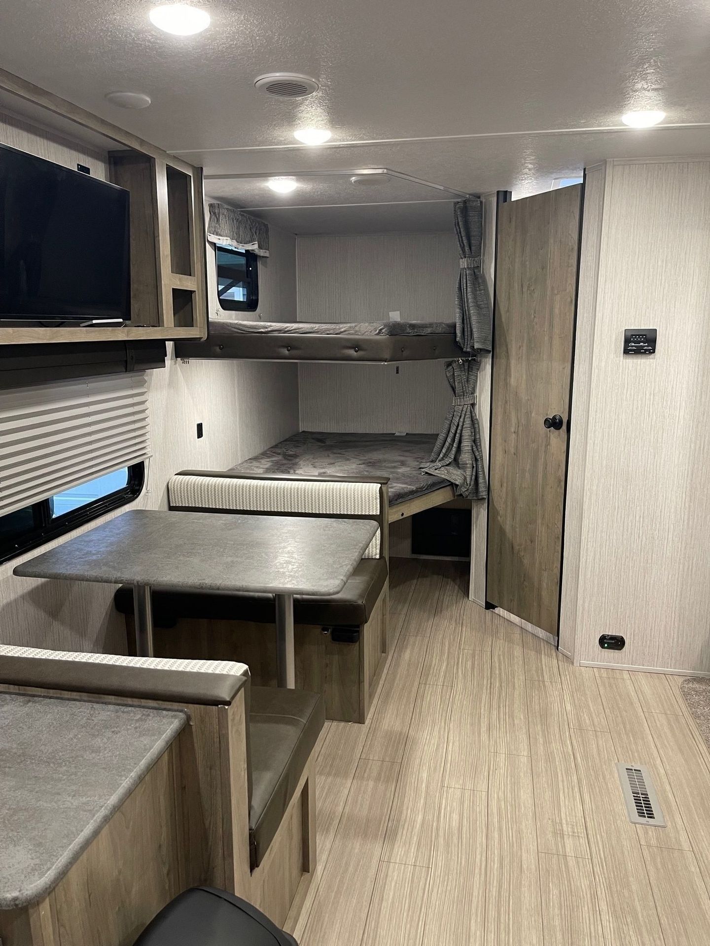 Photo 16 - 2022 Palomino Travel Trailer rental photo 18