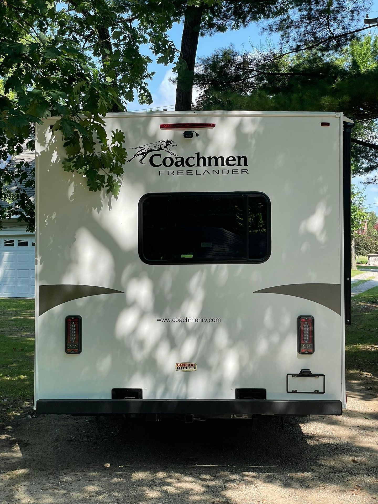 Photo 2 - 2022 Coachmen Class C Motorhome rental photo 12