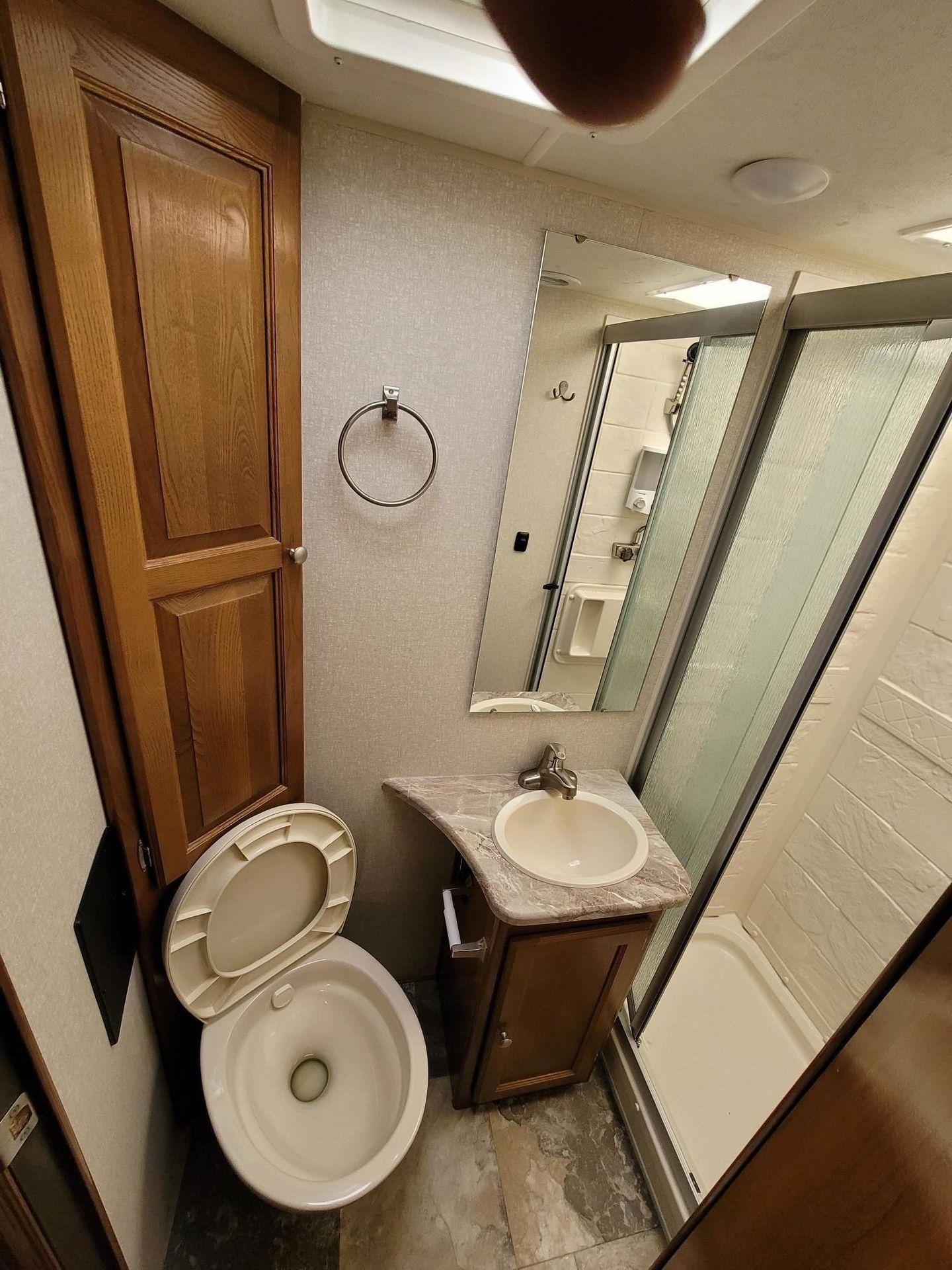 Photo 26 - 2020 Coachmen Class C Motorhome rental photo 28