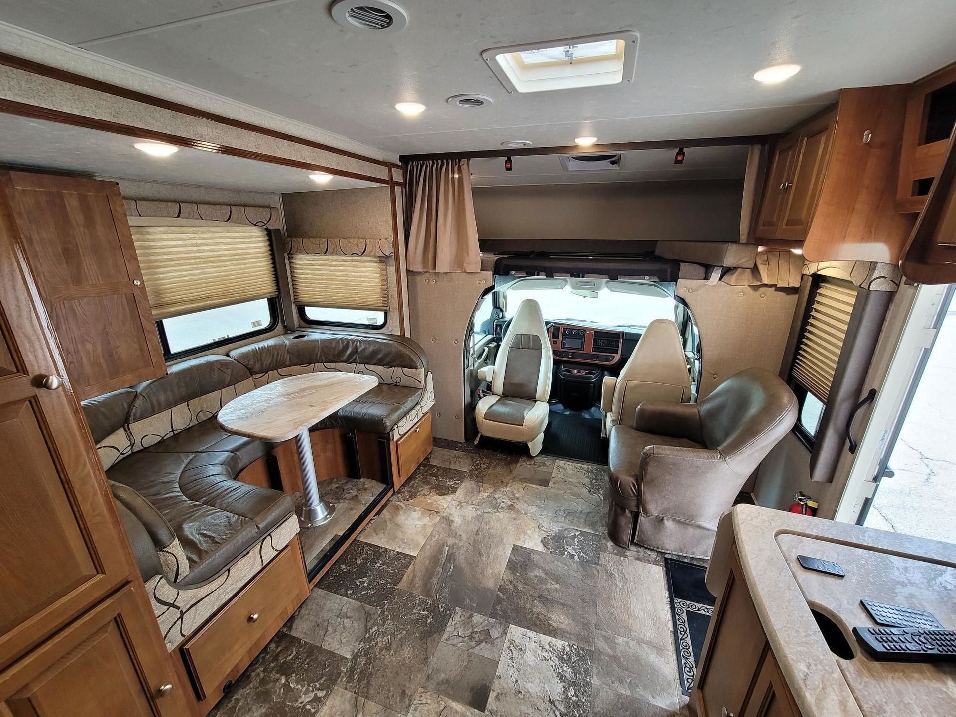 Photo 43 - 2020 Coachmen Class C Motorhome rental photo 45