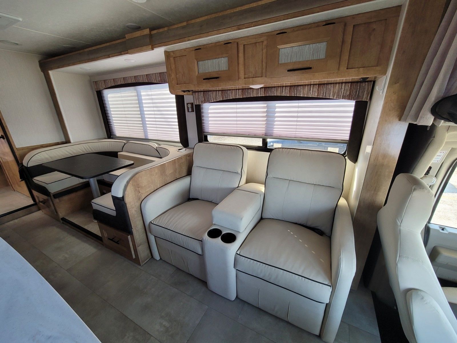 Photo 2 - 2021 Coachmen Class C Motorhome rental photo 4