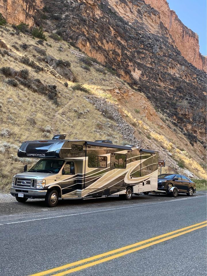 Photo 10 - 2021 Coachmen Class C Motorhome rental photo 12