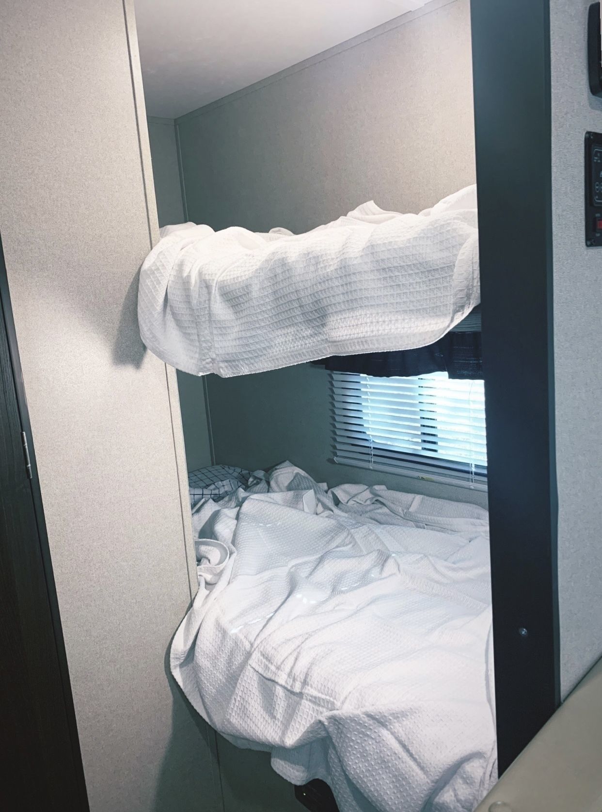 Photo 5 - 2019 Keystone Travel Trailer rental photo 7
