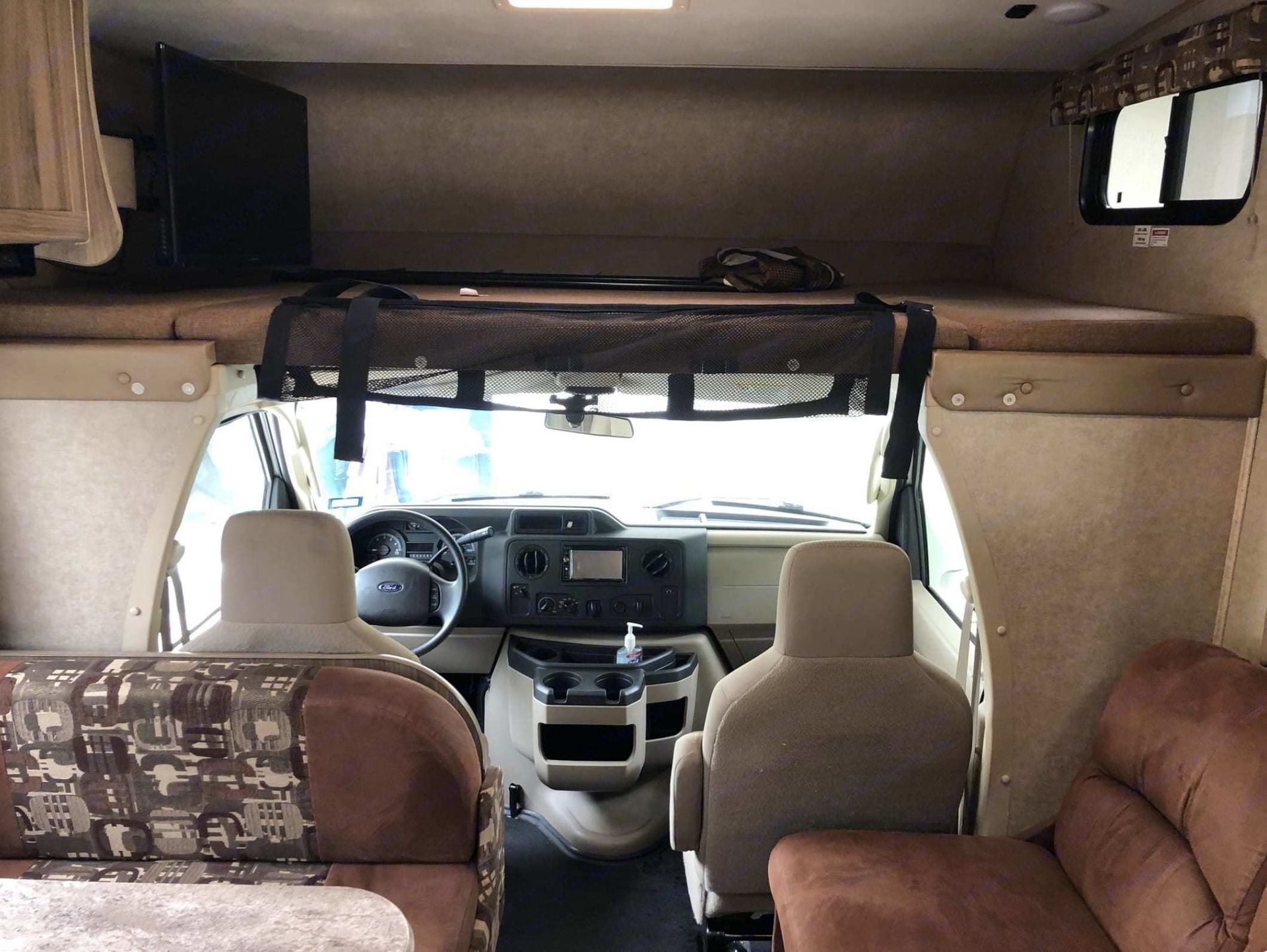 Photo 2 - 2015 Coachmen Class C Motorhome rental photo 4