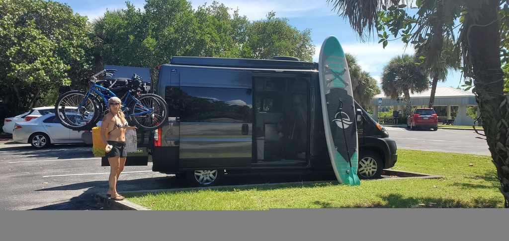 Photo 11 - 2022 Thor Motor Coach Class B Motorhome rental photo 13
