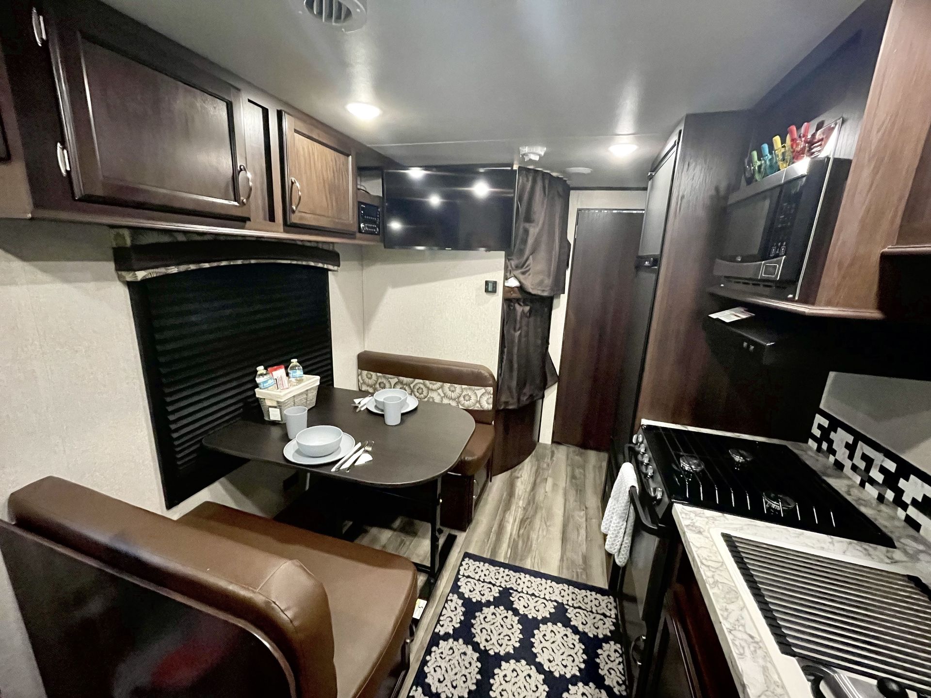 Photo 7 - 2018 Jayco Travel Trailer rental photo 9
