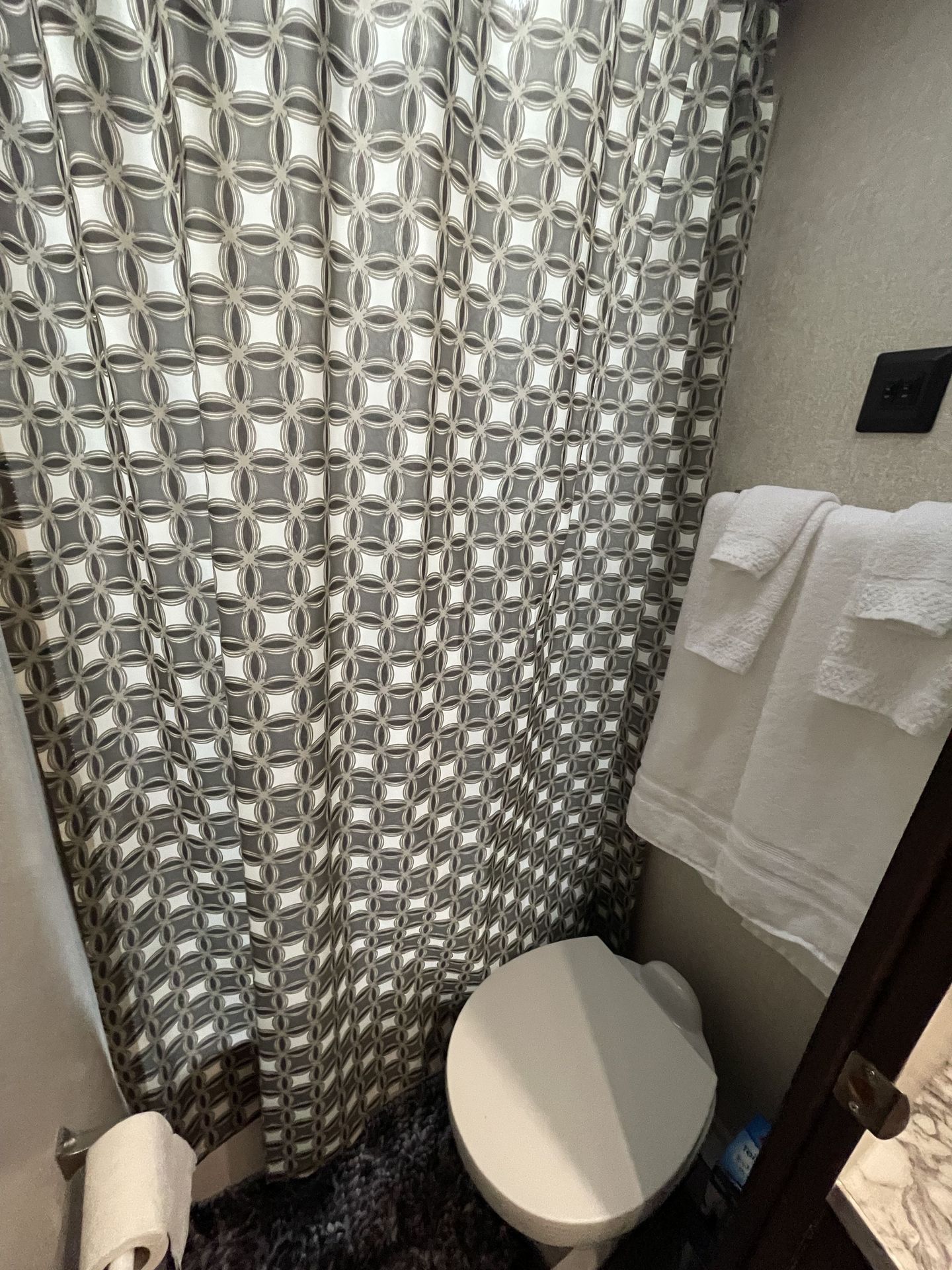 Photo 9 - 2018 Jayco Travel Trailer rental photo 11