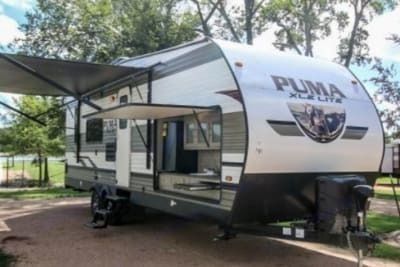 2020 Palomino Puma XLE Toy Hauler for rent in Montgomery, TX