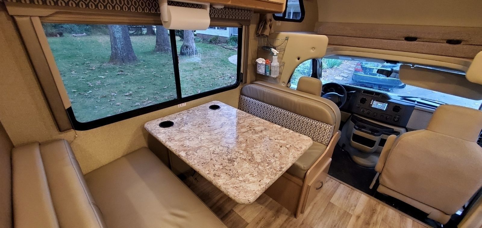 Photo 8 - 2018 Thor Class C Motorhome rental photo 10