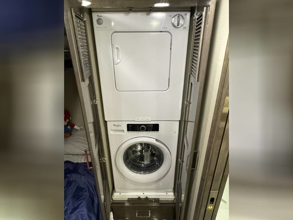 Photo 3 - 2019 Entegra Coach Class A Motorhome rental photo 17