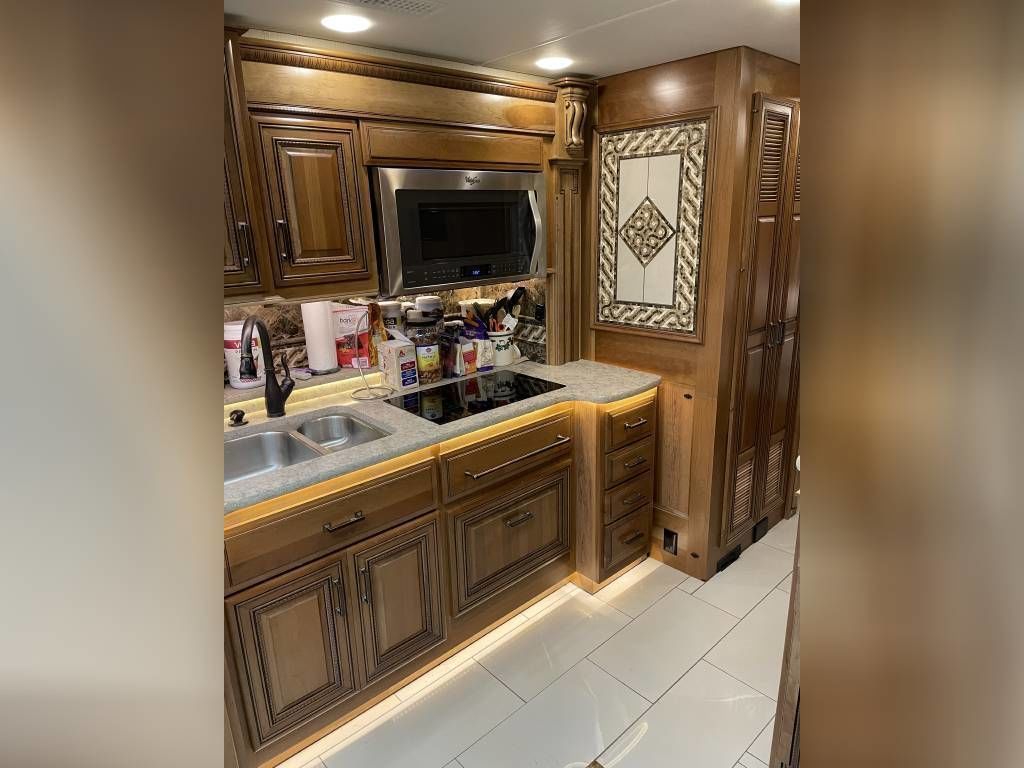 Photo 5 - 2017 Entegra Coach Class A Motorhome rental photo 18