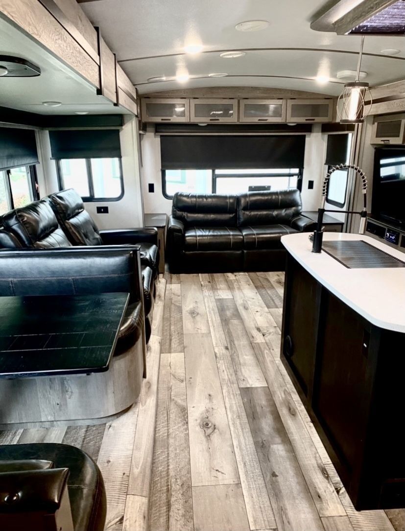 Photo 18 - 2021 Keystone Travel Trailer rental photo 20