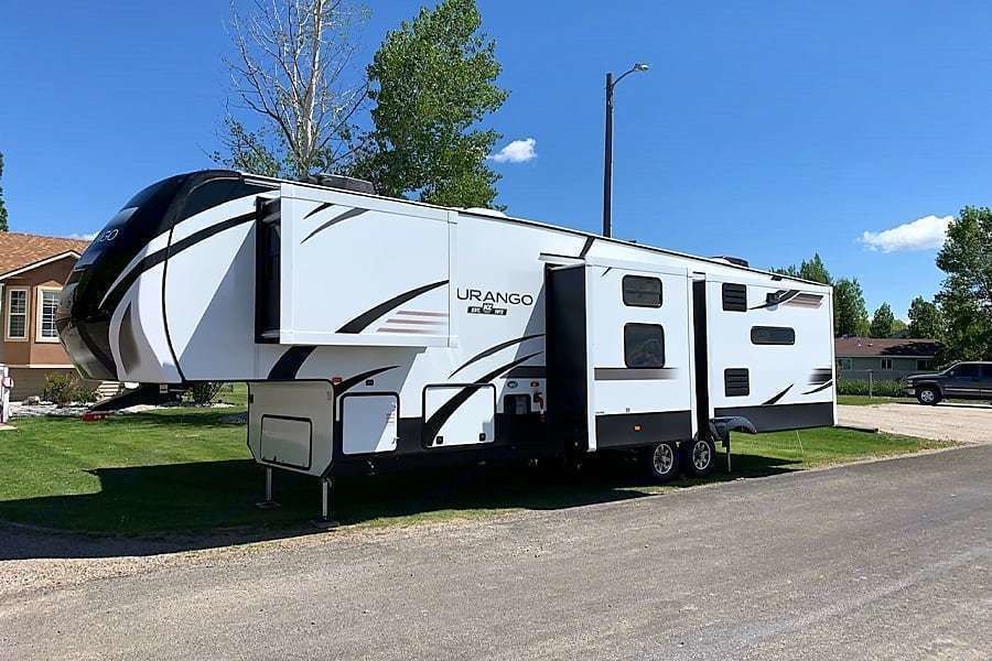 Photo 13 - 2021 K-Z Fifth Wheel rental photo 15