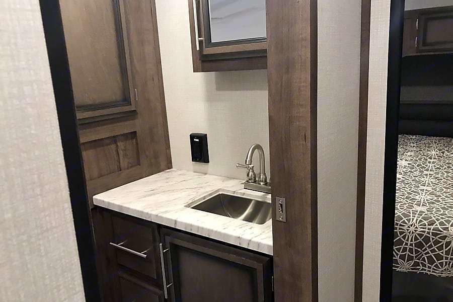 Photo 8 - 2020 K-Z Fifth Wheel rental photo 10