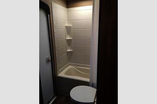 2017 CROSS ROADS Zinger 28BH Travel Trailer for rent in Blackfoot, ID