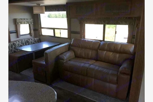 2017 CROSS ROADS Zinger 28BH Travel Trailer for rent in Blackfoot, ID