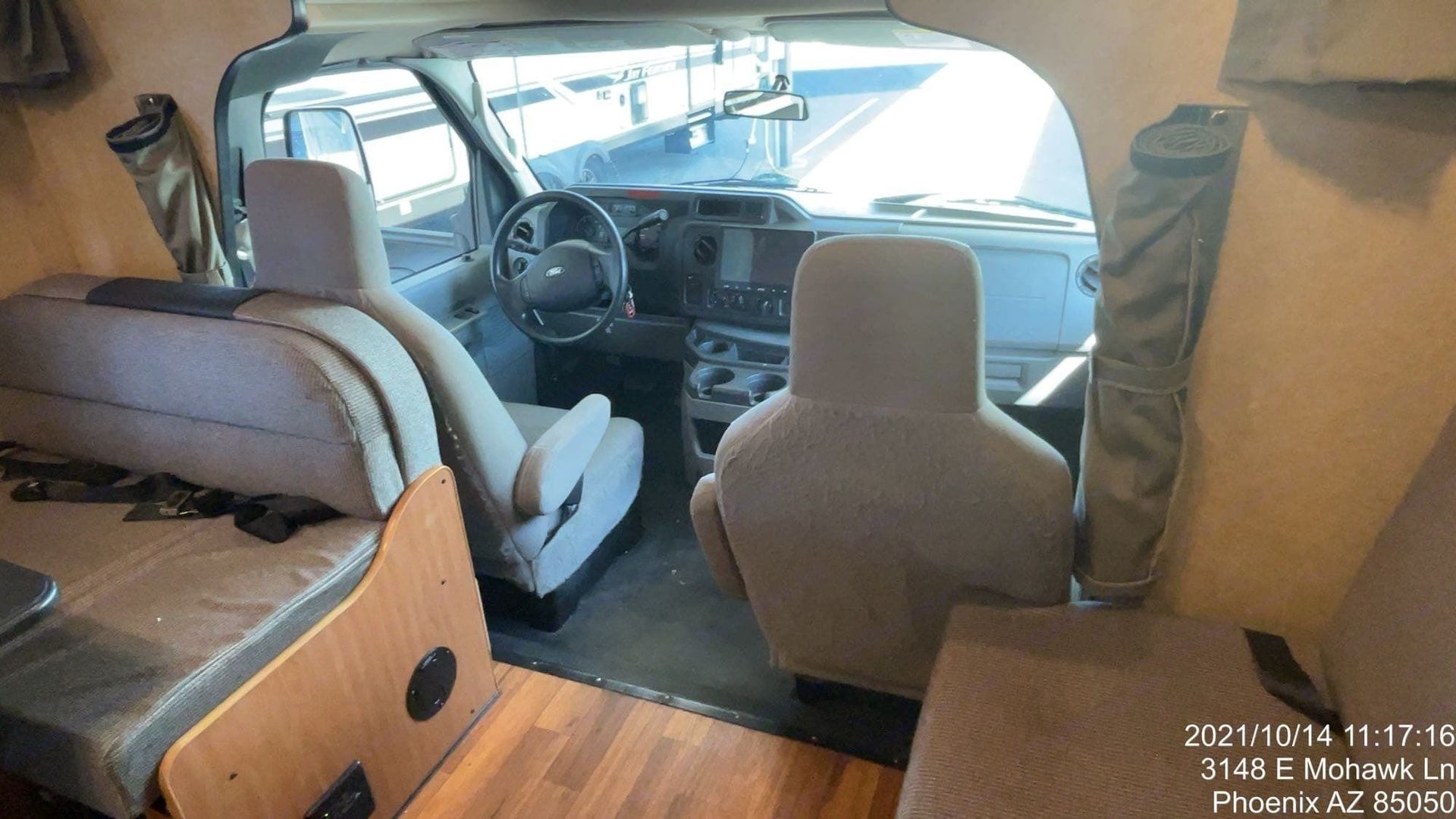 Photo 3 - 2016 Thor Motor Coach Class C Motorhome rental photo 5