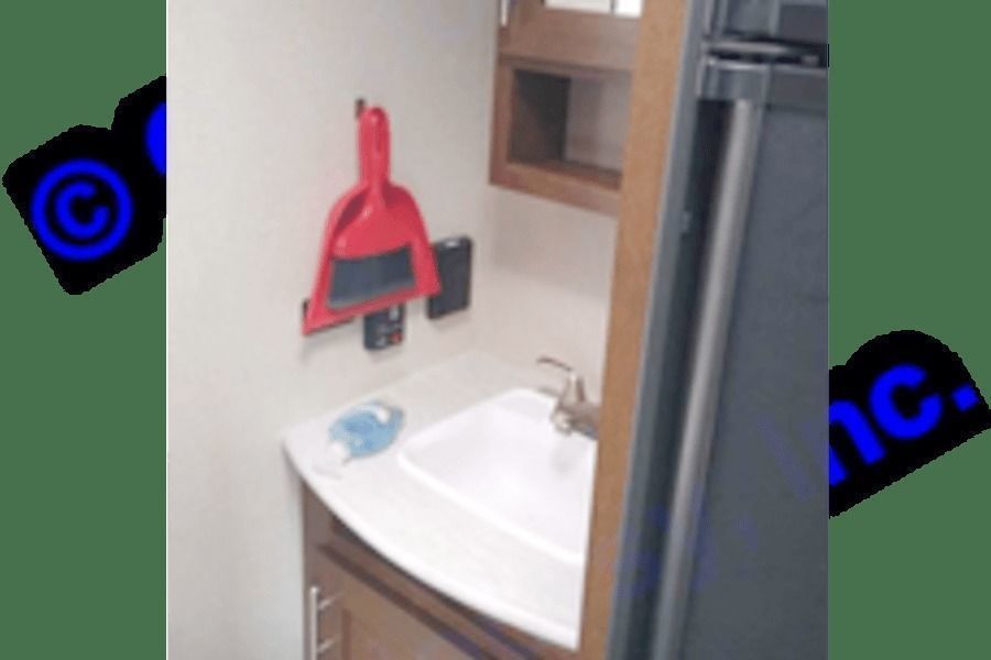 Photo 6 - 2020 Prime Time Travel Trailer rental photo 8