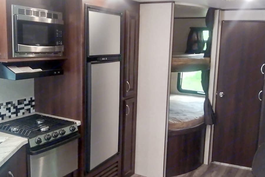Photo 7 - 2019 Jayco Travel Trailer rental photo 9