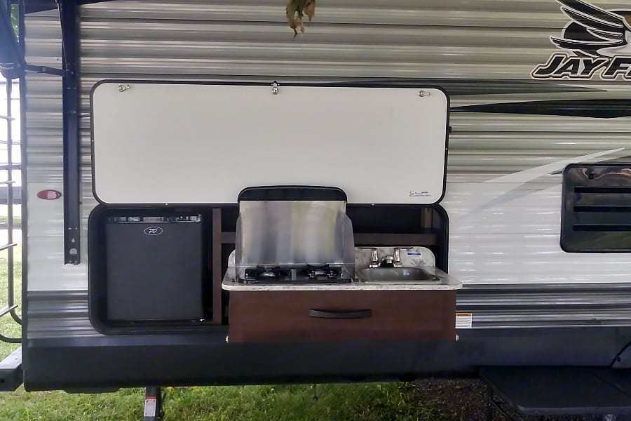 Photo 11 - 2019 Jayco Travel Trailer rental photo 13