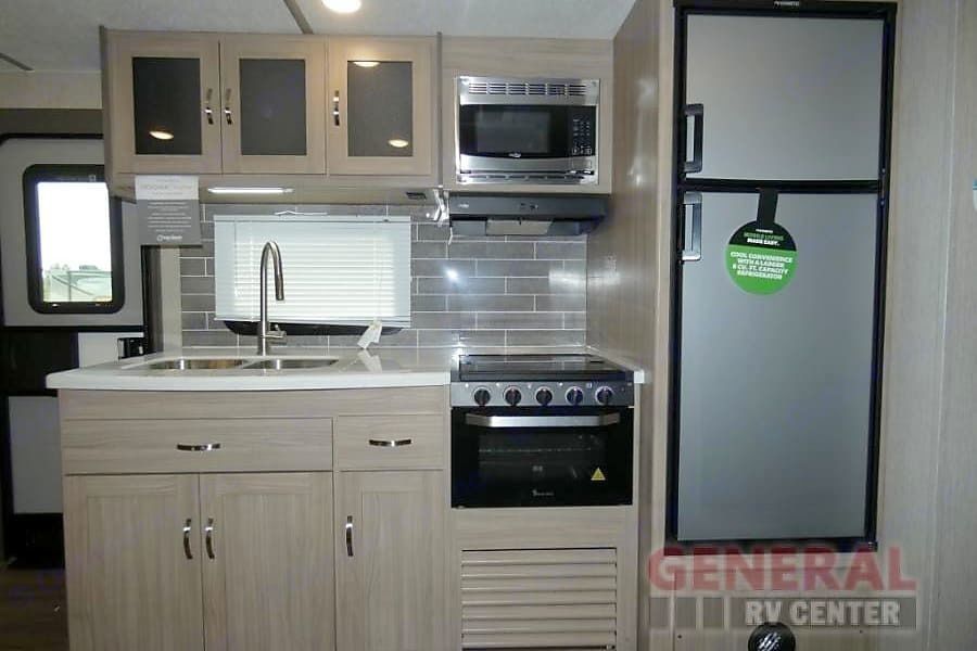 Photo 5 - 2021 Coachmen Travel Trailer rental photo 7