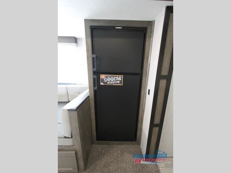 Photo 14 - 2021 Heartland North Trail Travel Trailer rental photo 16