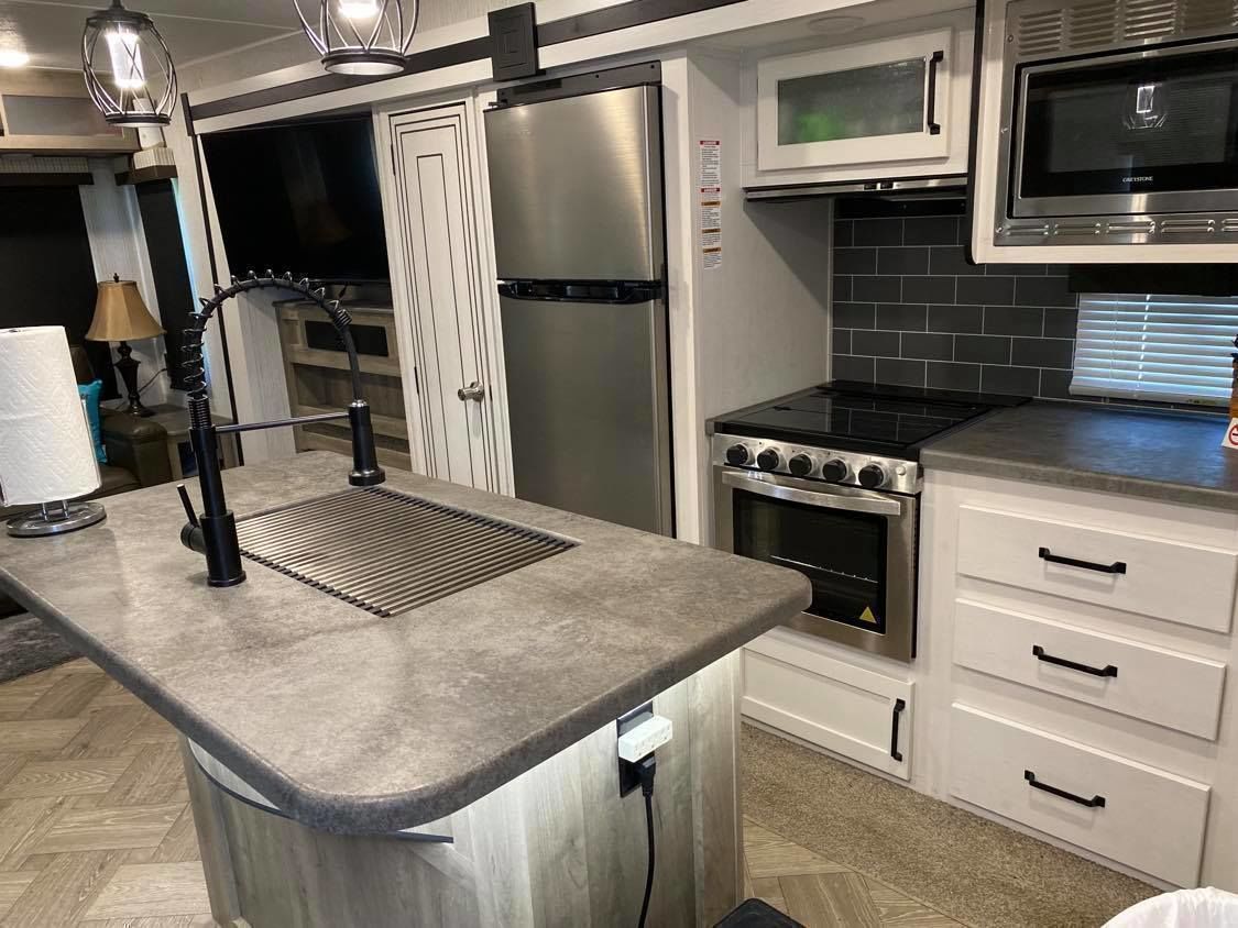 Photo 3 - 2021 Palomino Travel Trailer rental photo 7